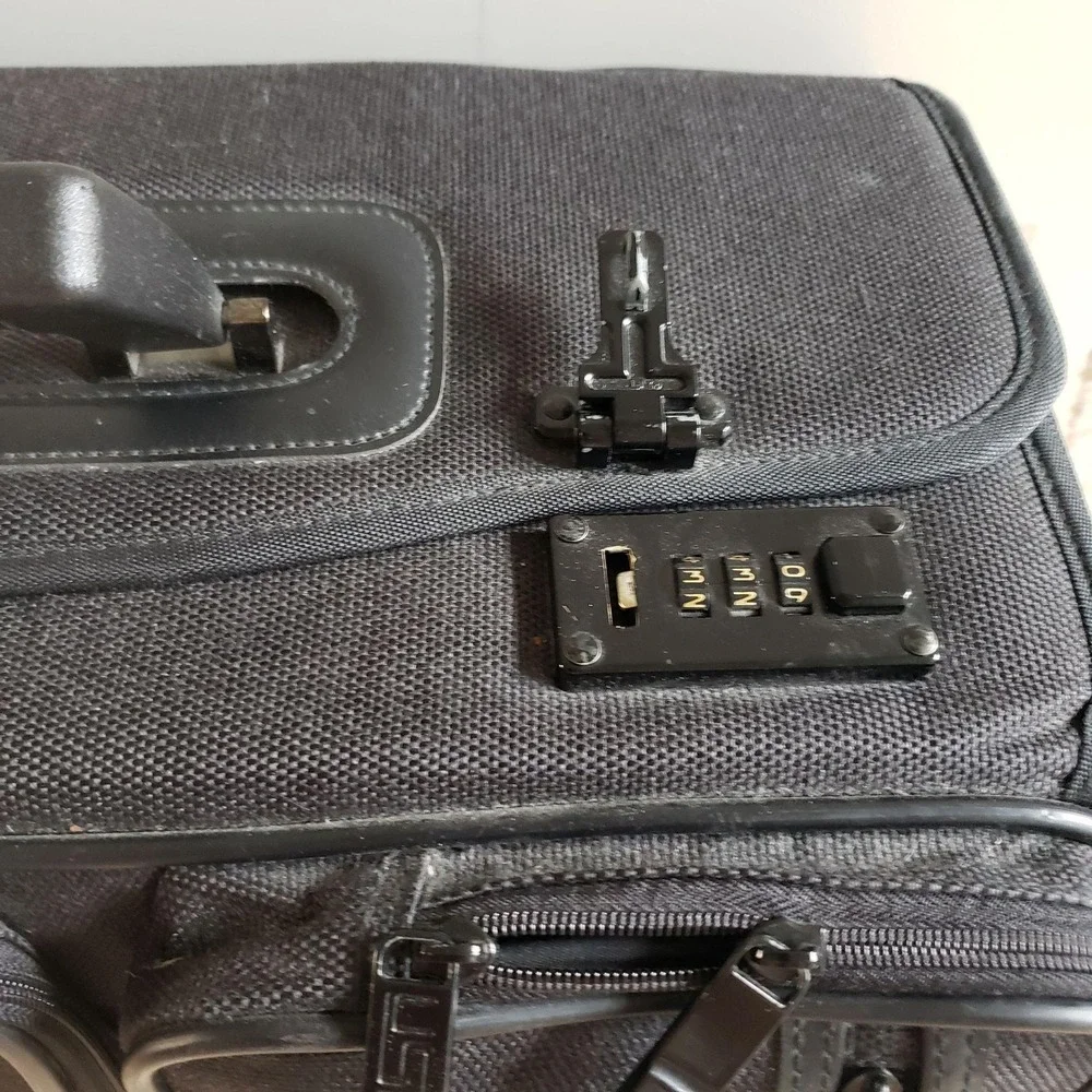 USL Litigation Roller Bag L Black 18